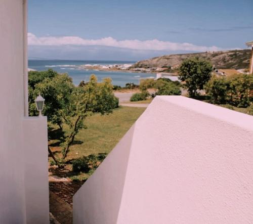 Struispaleis, Struisbaai (Foto 2)