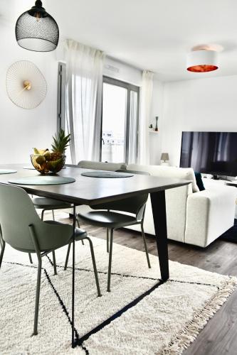 5-Min Paris, Lovely Eco Brand-New Sun-Bathed Apt ! - Location saisonnière - Aubervilliers