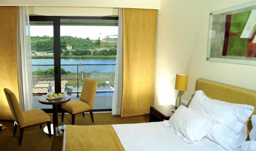 Superior Double Room with Pool View