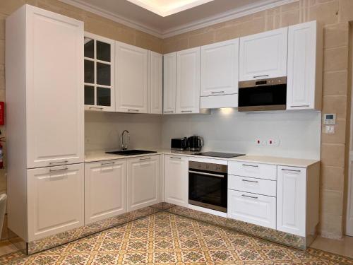 Typical Maltese Maisonette in St.Julians 3