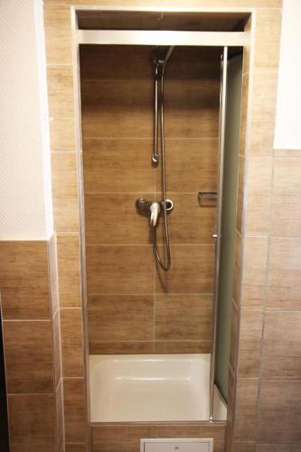 M-Hotel - image 8