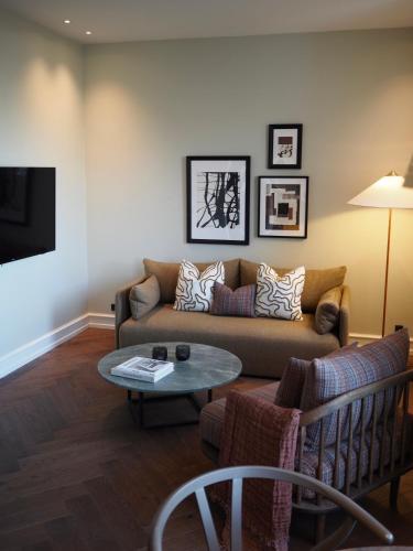 Hypernym Hotel & Suites - image 13