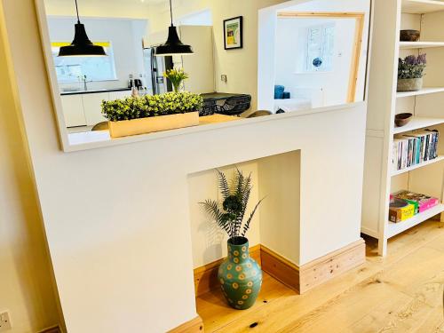 Horsforth Lodge near Meanwood Valley Trail