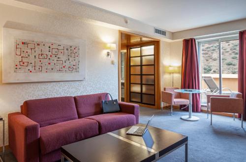 Hotel Macia Real De La Alhambra. in Genil