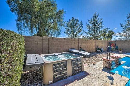 Coolidge Getaway with Pool, Hot Tub and Fire Pit!