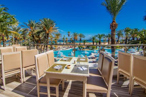 Restaurante, Riadh Palms- Family & Couples only in Sousse