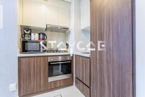 Staycae Holiday Homes - Reva - image 5