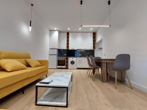 Luxury apartments Blloku - image 2
