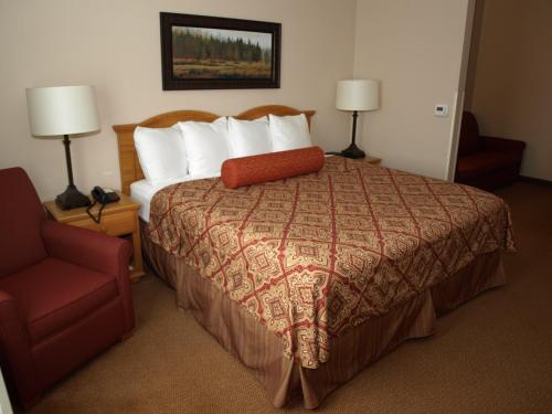 Savanna Inn & Suites