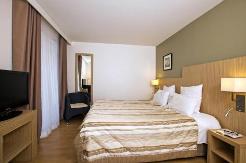 1 queen bed
