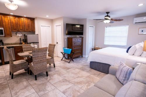 King Villa Unit 104
