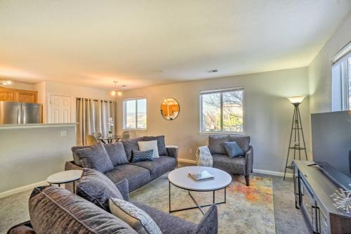 Bright Englewood Condo about 9 Mi to Dtwn Denver! in Sheridan (CO)
