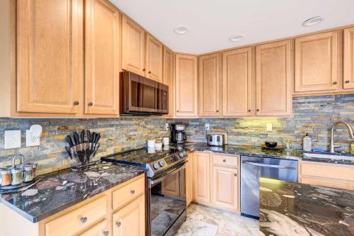 Louisville Area Home: Deck, Fire Pit, Creek! in Prospect