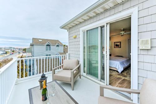 Sunny Brigantine Townhome Walk to Beach in Brigantine