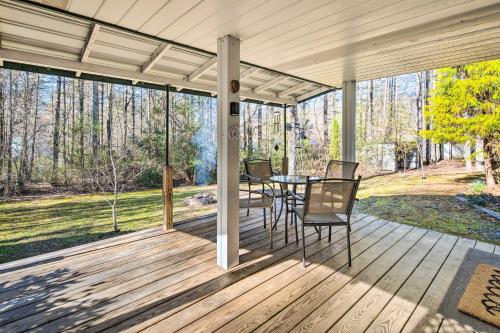 Penrose Home with Covered Deck and Fire Pit! in Penrose, USA