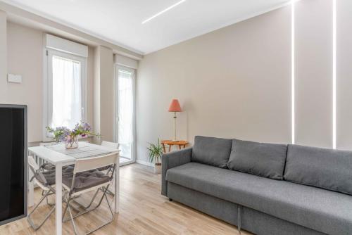 BO13 -Crescenzago- Bright - Wifi - Elegant, Mailand
