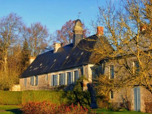 Gîtes du château de la Motte (Gites du chateau de la Motte) in Екуш