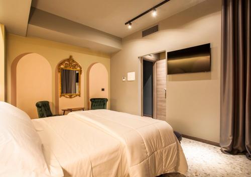 Deluxe Room image 4