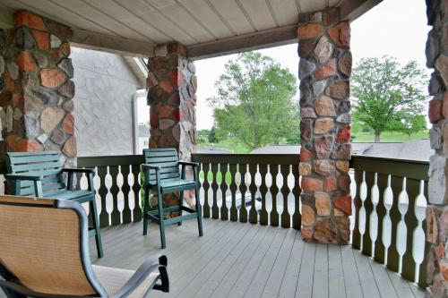 Unit 207 2 BDRM 2 BA condo in Birchwood, USA