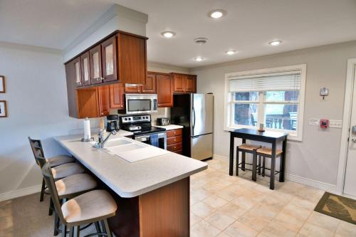 Unit 207 2 BDRM 2 BA condo in Birchwood, USA