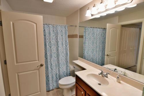 Unit 207 2 BDRM 2 BA condo