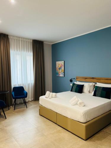 Avio Suite, Naples