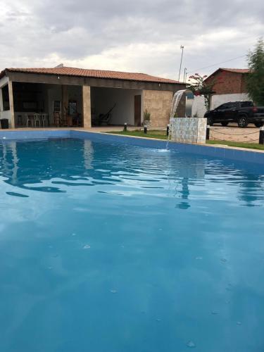 Casa privado com 3 quartos e piscina