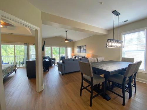 World Tour 306 Bayhill by Palmetto Vacation Rentals in Myrtle Beach, USA