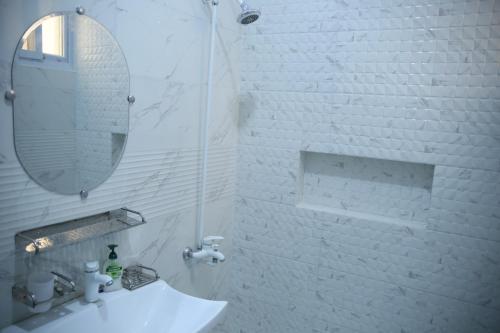 Apartment with Balcony image 4