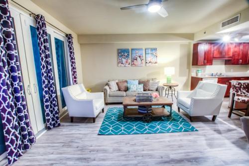 Laketown Wharf Resort 1036 By Aneliya detail