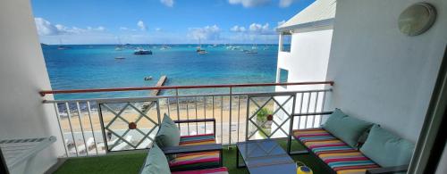 Beau duplex vue mer avec piscine et accès plage