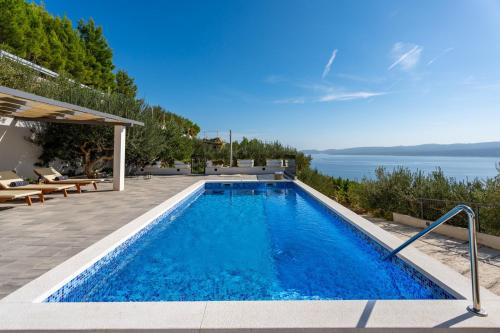 Villa Dream with private pool 2 bedrooms with en-suite bathrooms sea view - image 12