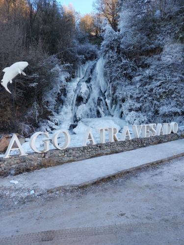 casa a 13km de coyhaique camino lago atravesado últimos 300 metros para vehículos 4x4