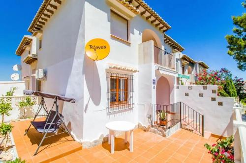 Apartament Casa del Gato Rojo , communal swimming pool , terrace with barbecue