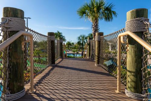 6 Bedrooms 6 Bathrooms Storey Lake 2851 Bd thumb 3