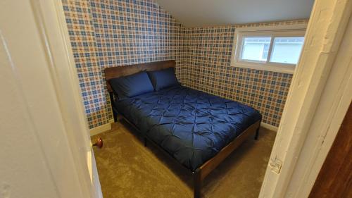 Entire Home - 4 Bedroom - Canandaigua - Steps Off Downtown - Walking distance to Restaurants Shops Breweries & Pubs - image 7