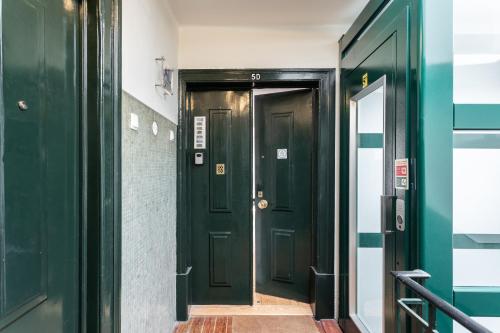 Two-Bedroom Superior Apartment image 10