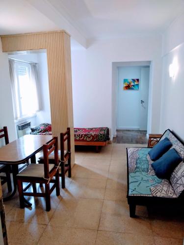 Departamento 2 ambientes céntrico, para 3 personas