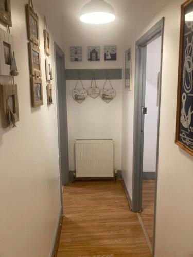 3 Bed Sea View Apartment @ 10B George Street in Nordvästra Ryde