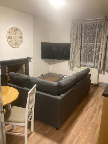 3 Bed Sea View Apartment @ 10B George Street in Nordvästra Ryde