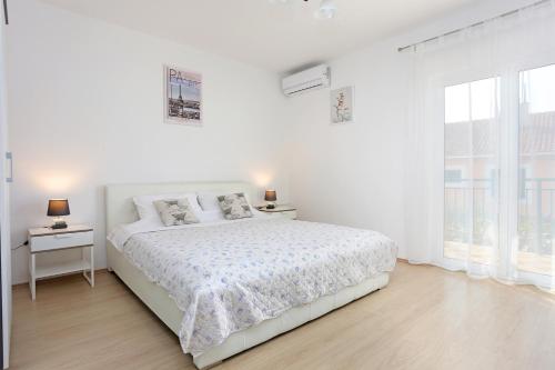 Seaside holiday house Poljica Trogir - 5161 - image 3