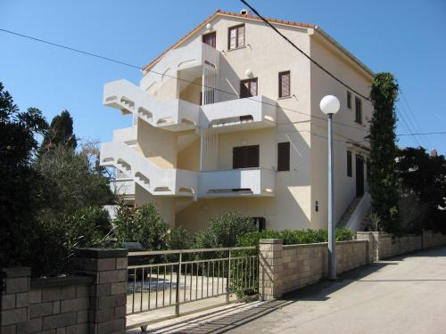  Apartments with a parking space Novalja, Pag - 6552 in Novalja