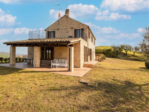 Exterior view, Tranquil holiday home in Moregnano with garden in Petritoli
