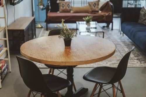 NYC Loft Inspired •12 mins to WEM •Vintage arcade in Acheson (AB)