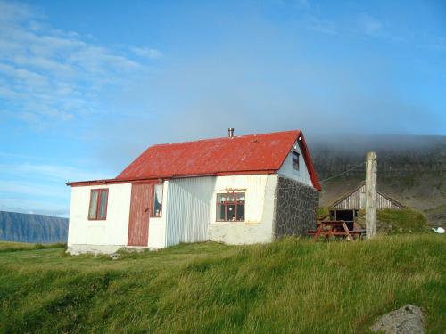 Hænuvík Cottages