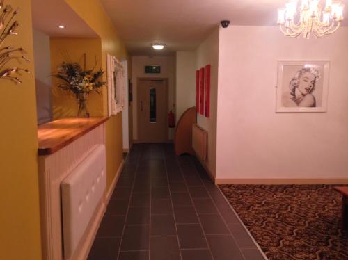 Strawberry Bank Hotel - image 8