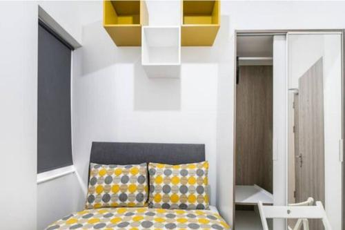 Boutique Modern Hotel Room For Two Near Tube And Bus Stations, Londyn