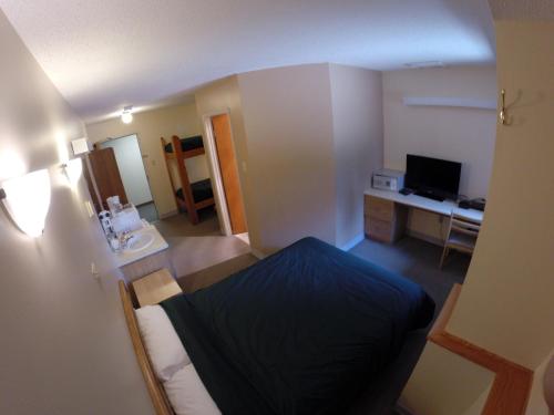Double Room with Bunk Bed