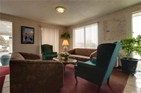 Extended Stay Warrenton Inn Ideally located in the Warrenton area, Americas Best Value Inn Warrenton promises a relaxing and wonderful visit. Featuring a satisfying list of amenities, guests will find their stay at the property 