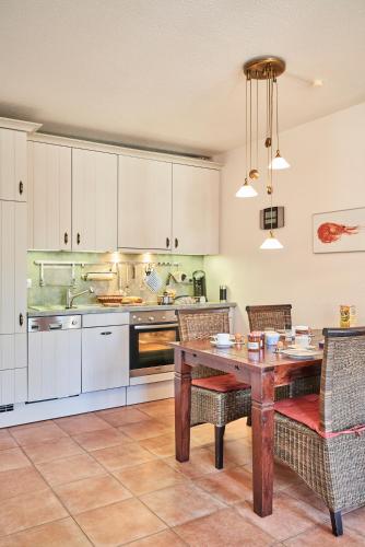 Three-Bedroom Apartment room in Strandburg - 12